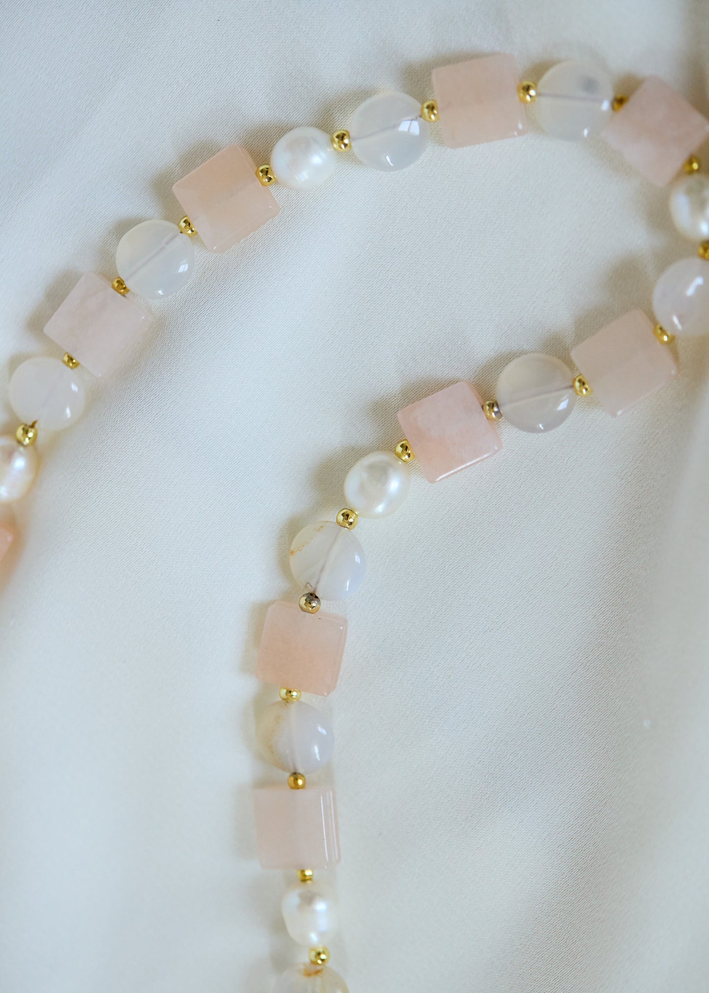 White Jade & Pearl Beaded Necklace | Agate and Freshwater Pearl