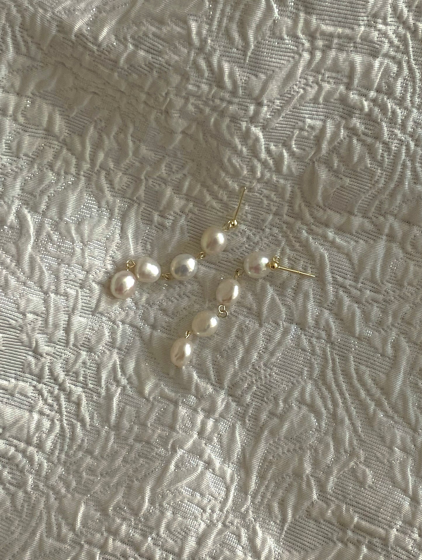 Evangeline Dangling Pearl Earrings