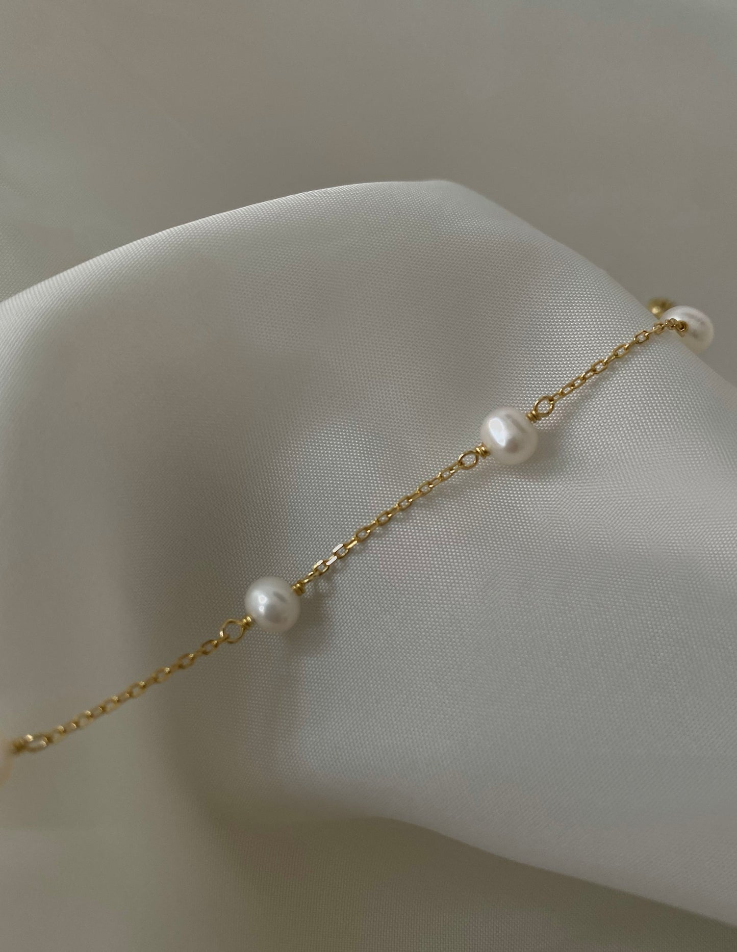 Calypso Stationed Pearl Bracelet