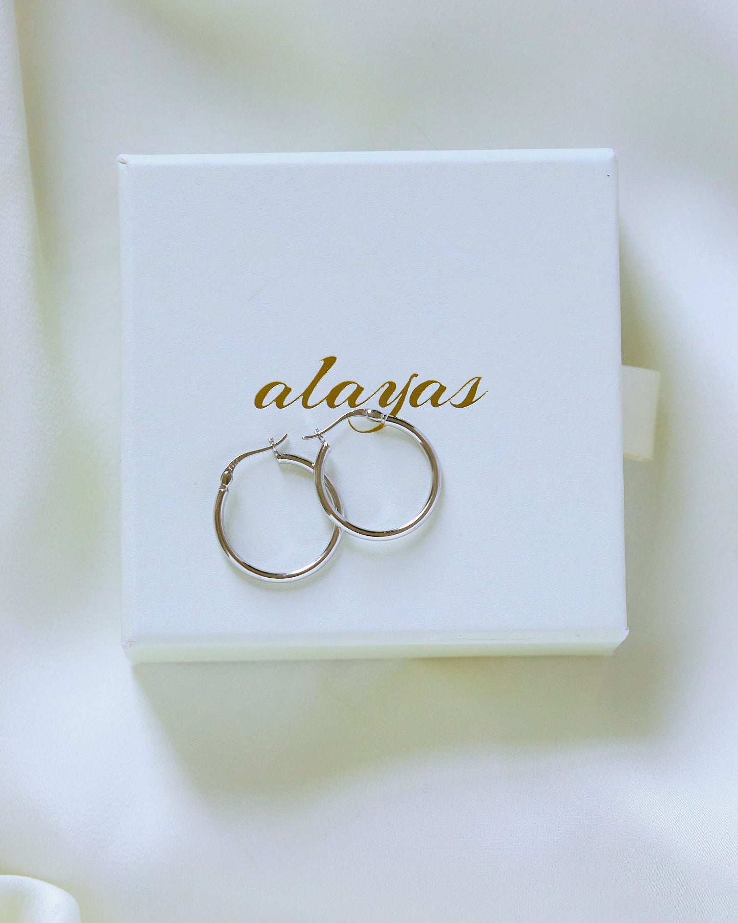 Classic High-Polish Hoop Earrings