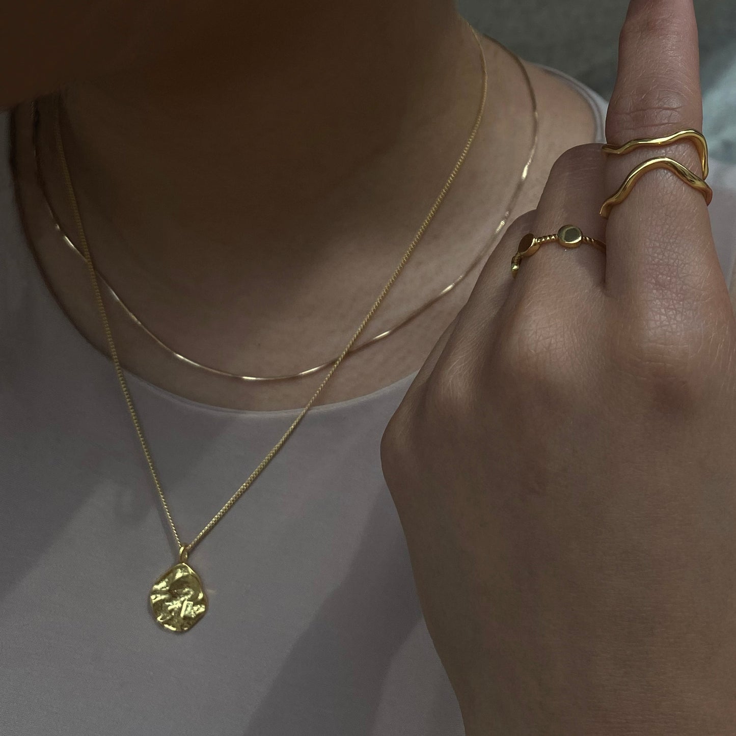 Olympus Hammered Pendant Necklace