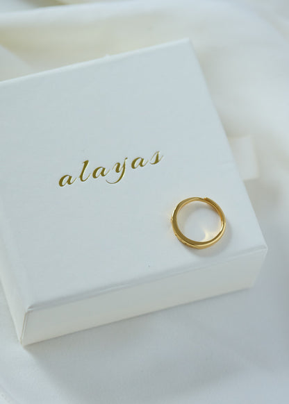 Wave Engraved Band Ring