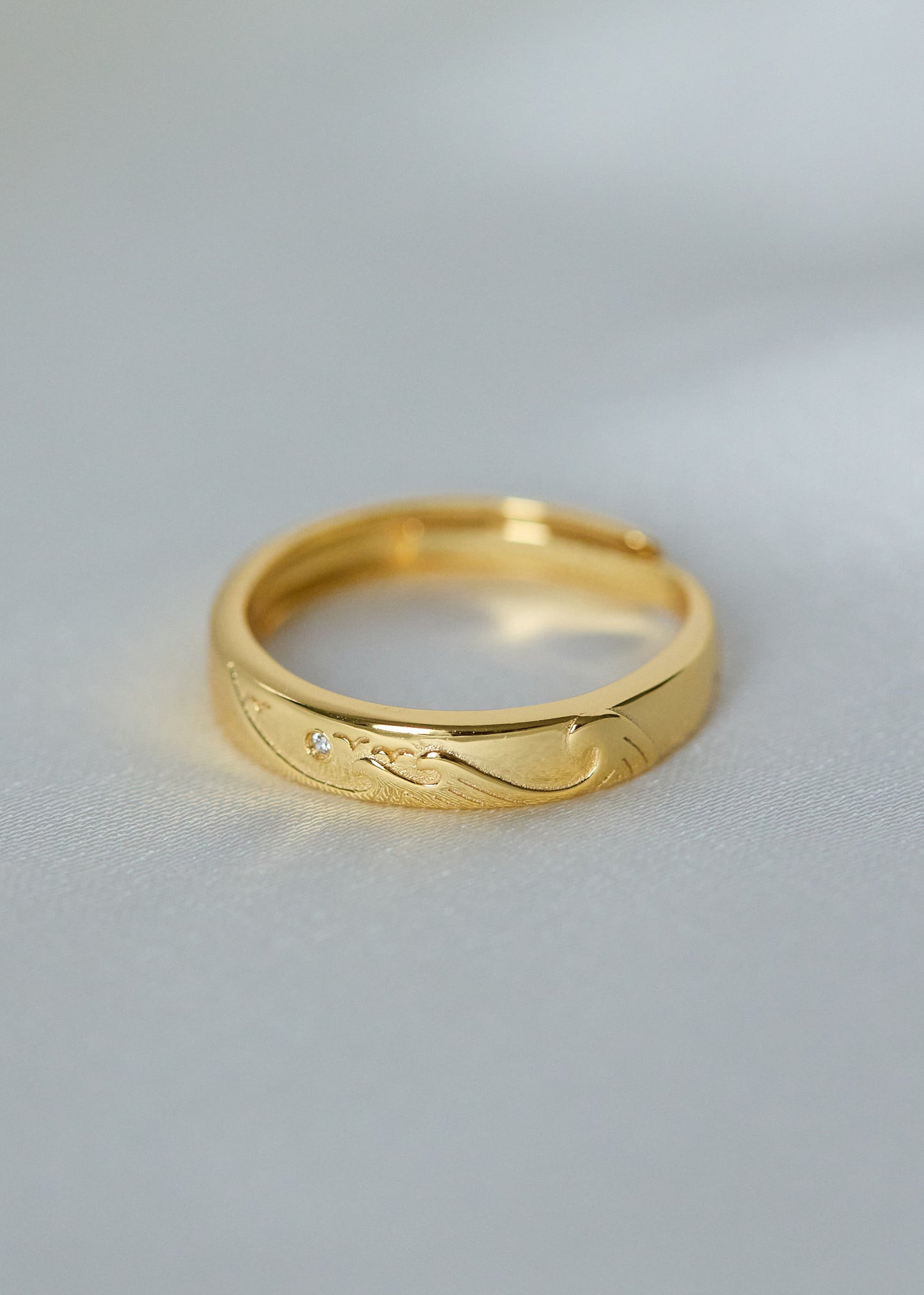 Wave Engraved Band Ring