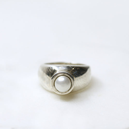 Pearl Chunky Ring