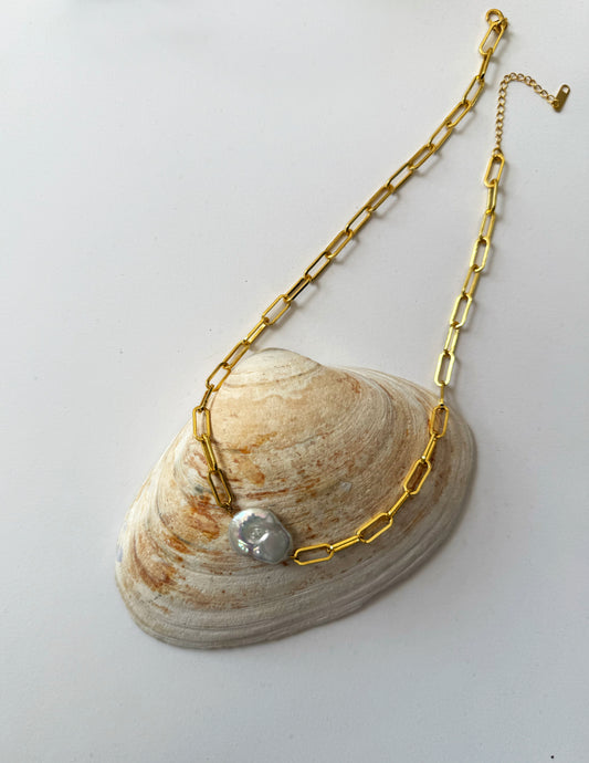 Baroque Pearl Paperclip Necklace