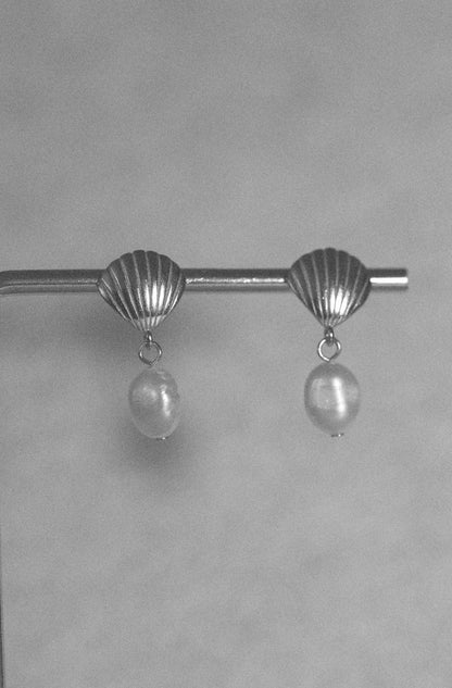 Coraline Drop Pearl Earrings