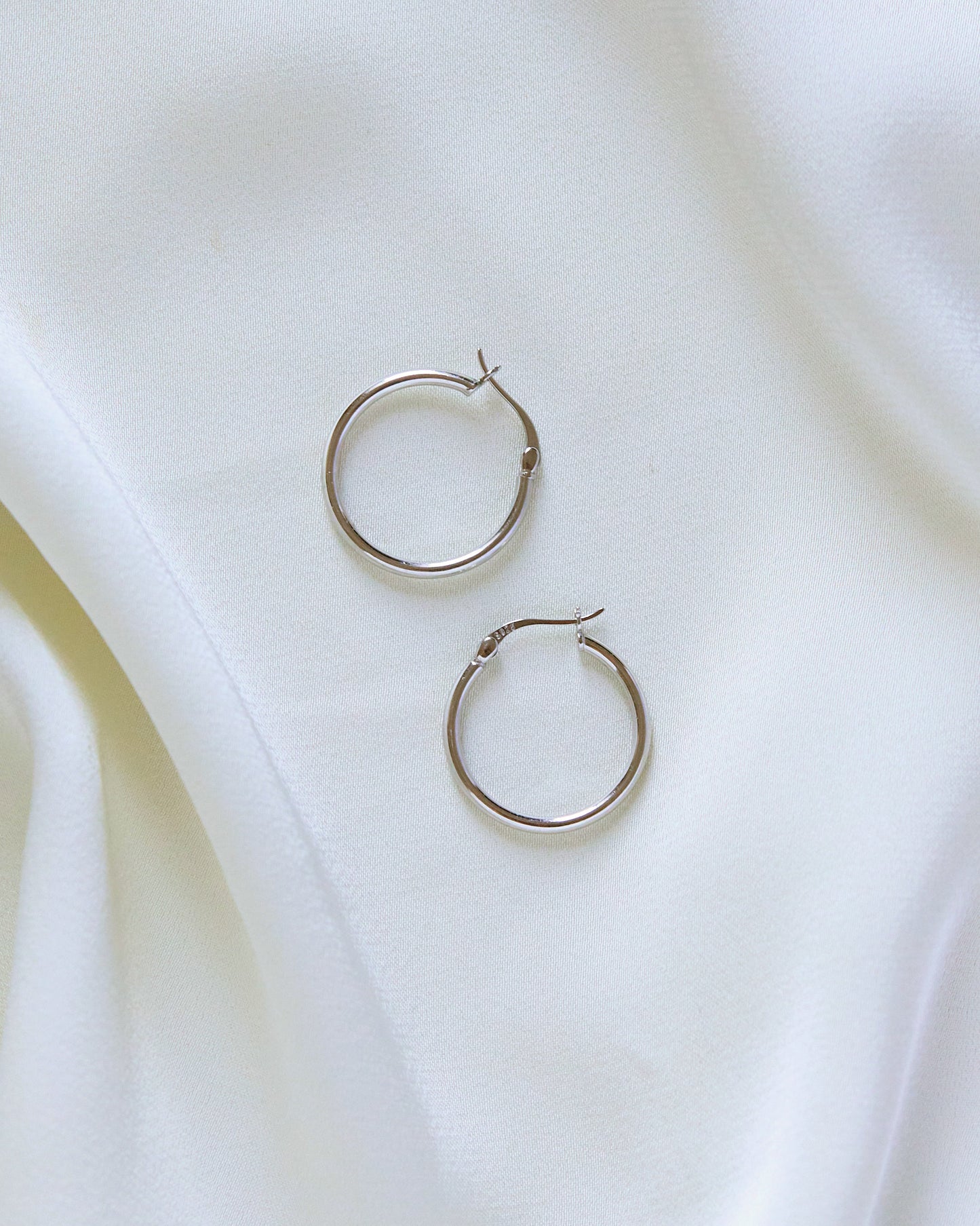 Classic High-Polish Hoop Earrings